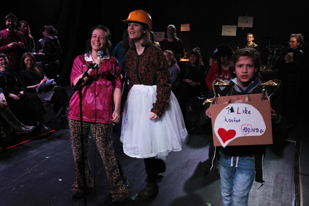 hausdesgeldes-Jugendtheater-von-Lajos-Talamonti-1